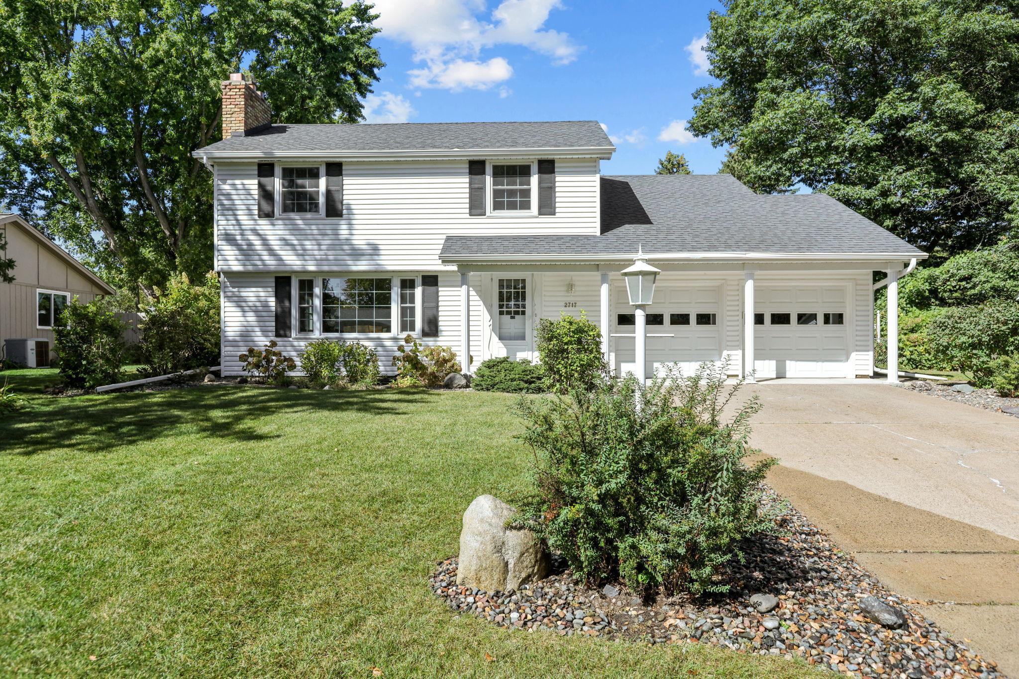 107th Ln, Minneapolis, MN 55433