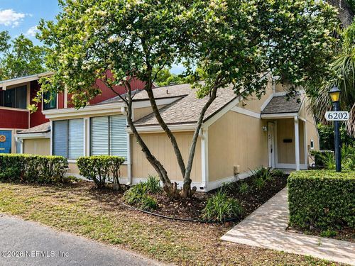 6202-6202 Lake Tahoe Dr, Jacksonville, FL, 32256-8441 | Card Image