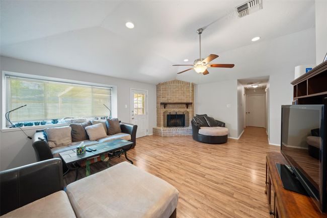 3326 Hartfield Ln, House other with 3 bedrooms, 2 bathrooms and 2 parking in Spring TX | Image 12