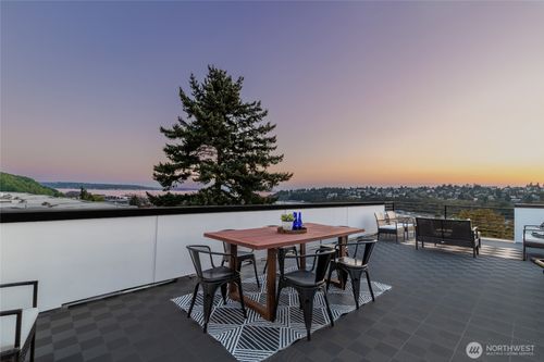 a-2538 14th Ave W, Seattle, WA, 98119-2120 | Card Image