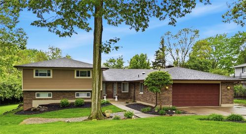 7715 Park Creek Dr, Centerville, OH, 45459-5164 | Card Image