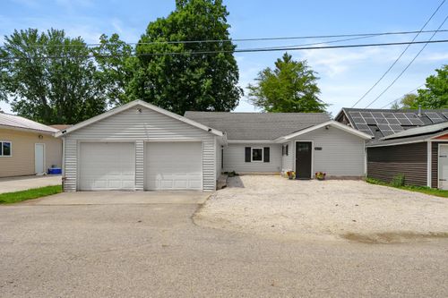 10574 Tomkinson Dr, Scotts, MI, 49088-8766 | Card Image