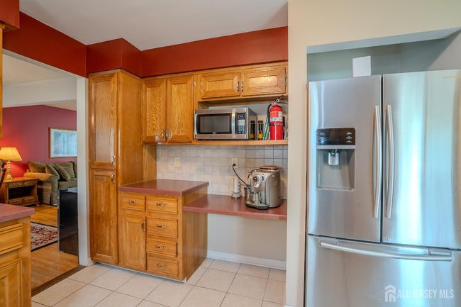 5 Wetherhill Way, House other with 4 bedrooms, 3 bathrooms and null parking in Dayton NJ | Image 34