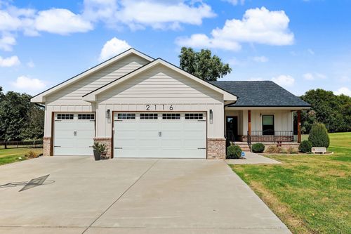 2116 Eastridge Dr, Arkansas City, KS, 67005-9615 | Card Image