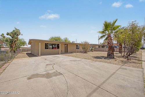 1212 W Fresno St, Tucson, AZ, 85745-2709 | Card Image