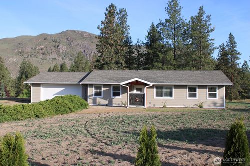 2 Oakes Dr, Tonasket, WA, 98855-9434 | Card Image
