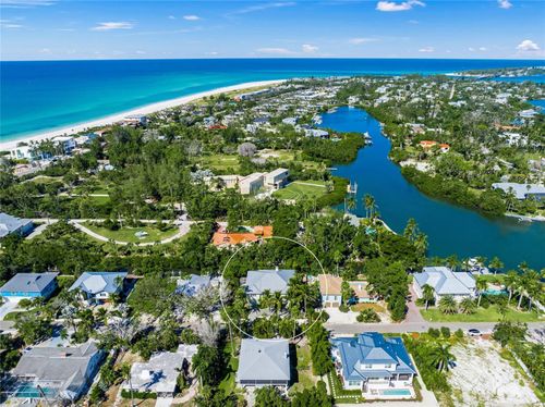569 Juan Anasco Dr, LONGBOAT KEY, FL, 34228-1422 | Card Image