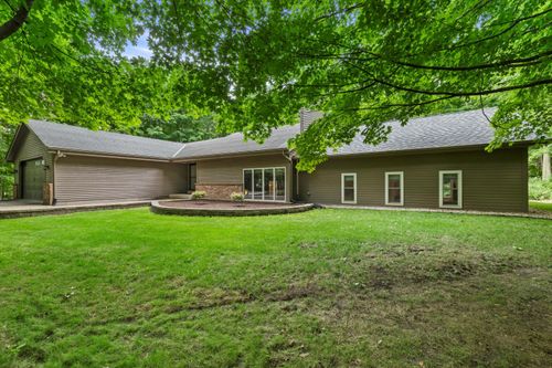29209 Manor Dr, Waterford, WI, 53185-1172 | Card Image