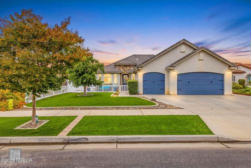 226 Hampton Dr, Santa Maria, CA, 93454-3495 | Card Image