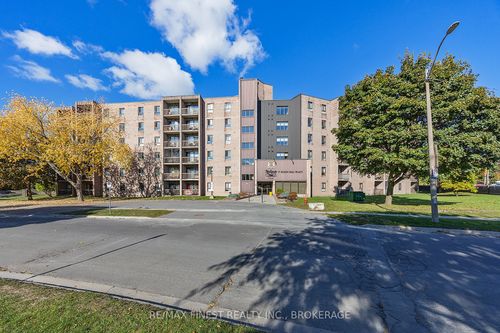 17 Eldon Hall Pl, Kingston, ON, K7M7H5 | Card Image