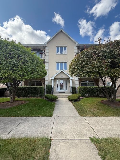 apt-1s-7900 Nagle Ave, Burbank, IL, 60459-1788 | Card Image