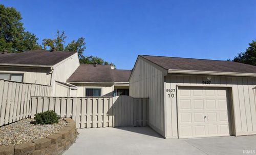 9127 S Greenridge Ln, Bloomington, IN, 47401-9077 | Card Image