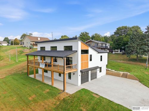 2390 Cambridge Dr, Plattsmouth, NE, 68048 | Card Image