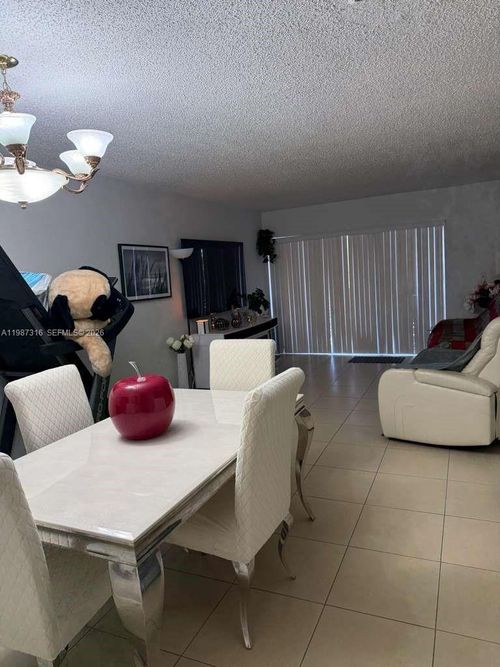 apt-a205-1900 W 68th St, Hialeah, FL, 33014-4401 | Card Image