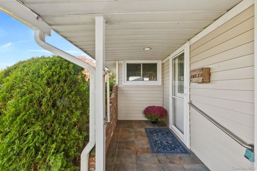 12 Jennifer Ln, Hartsdale, NY, 10530-1219 | Card Image