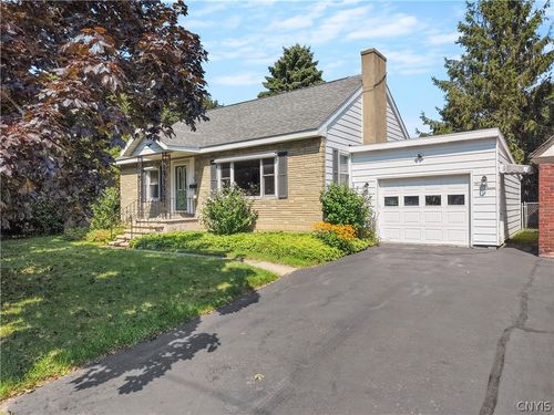 77 W 7th St, Oswego, NY, 13126-1506 | Card Image