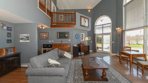137 Mcneil Rd, Fryeburg, ME, 04037-4702 | Card Image