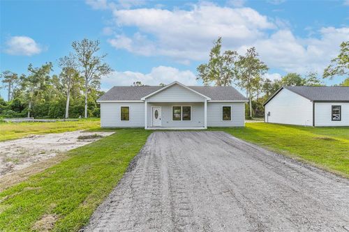 122 County Road 3704, Splendora, TX, 77372-5491 | Card Image