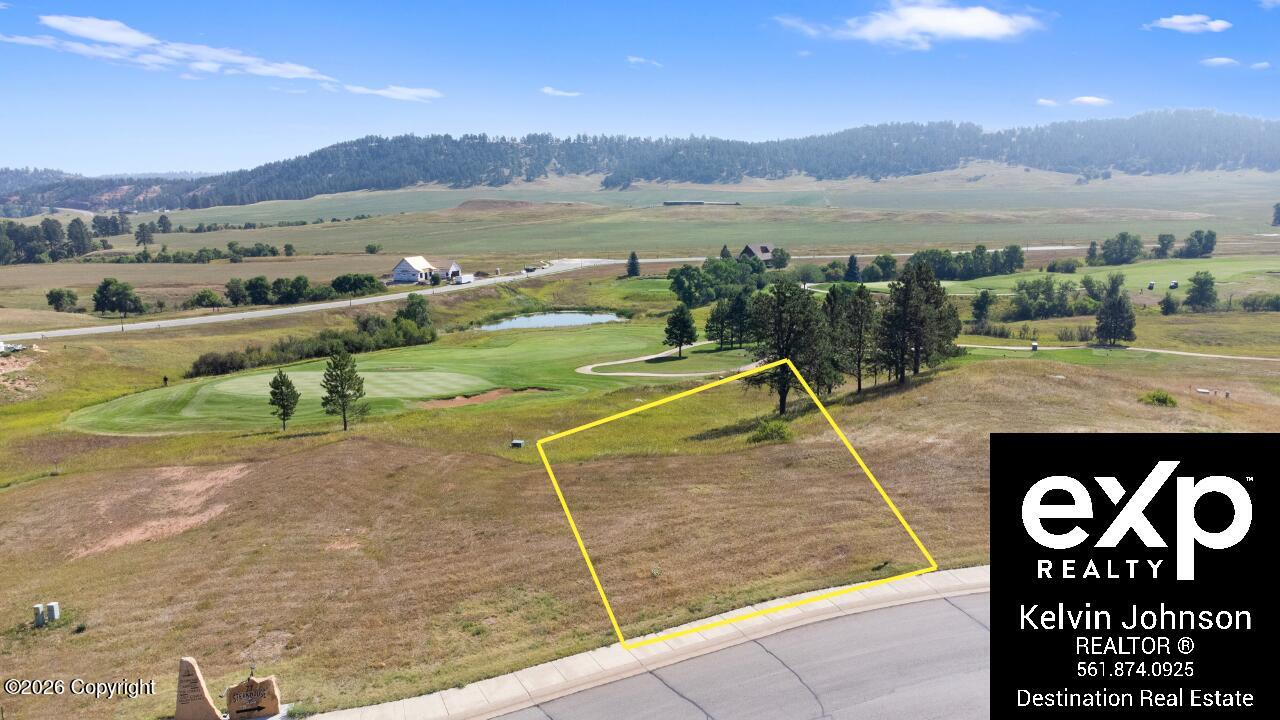 Land in Hulett