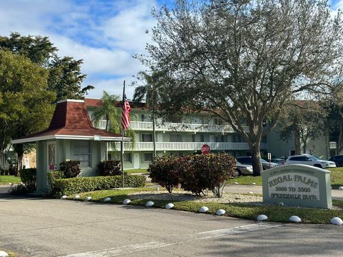 apt-v110-3000 Springdale Blvd, Palm Springs, FL, 33461-1543 | Card Image