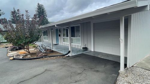 2 Fallgreen Court, Santa Rosa, CA, 95409 | Card Image