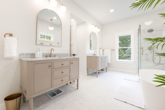 1021 Marsh Rd, House other with 3 bedrooms, 3 bathrooms and null parking in Plainwell MI | Image 9