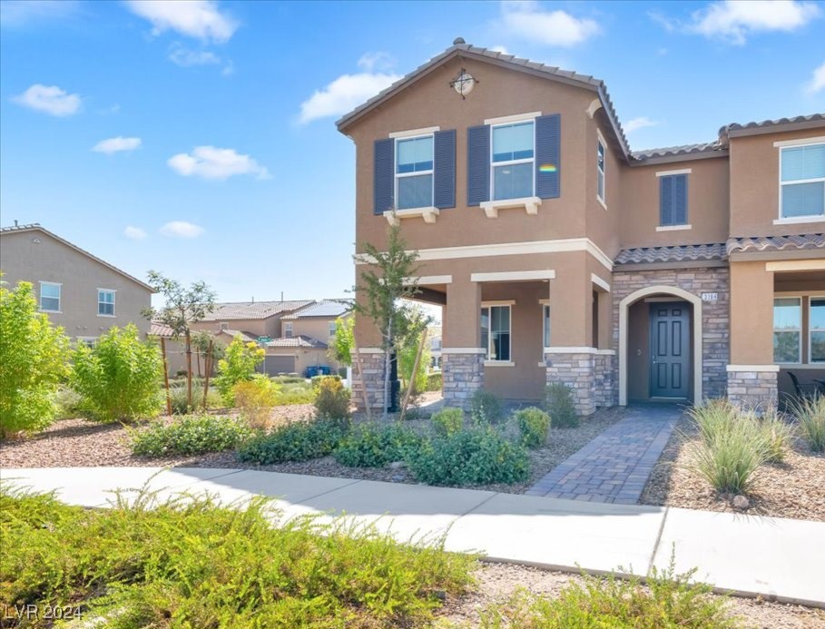Mckenna Dawn Ave, Henderson, NV 89044