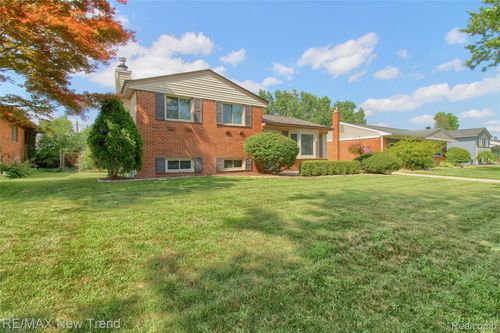 254 Harvard Ave, South Lyon, MI, 48178-1506 | Card Image