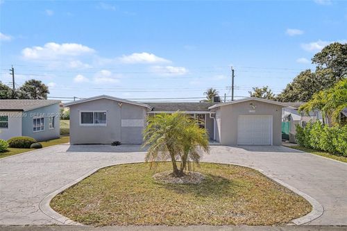 7520 Embassy Blvd, Miramar, FL, 33023-6532 | Card Image