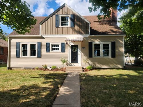307 E Fayette St, Bunker Hill, IL, 62014-1151 | Card Image