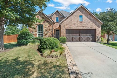 8628 Silverleaf Cir, Lantana, TX, 76226-5595 | Card Image