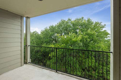 4202-6810 Deatonhill Dr, Austin, TX, 78745-4748 | Card Image