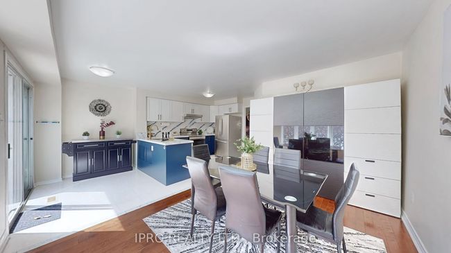 41 Lauraglen Cres, House attached with 6 bedrooms, 4 bathrooms and 4 parking in Brampton ON | Image 8