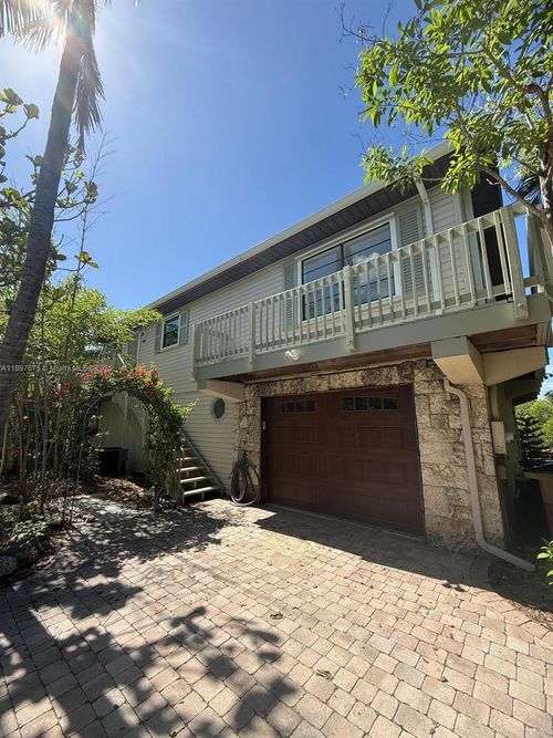 143 Valois Blvd, Key Largo, FL, 33037-3215 | Card Image