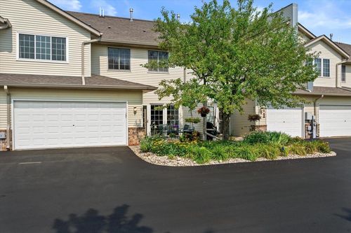b-2415 Fox River Parkway, Waukesha, WI, 53189 | Card Image