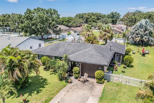 250 Lake Palms Dr, LARGO, FL, 33771-2500 | Card Image