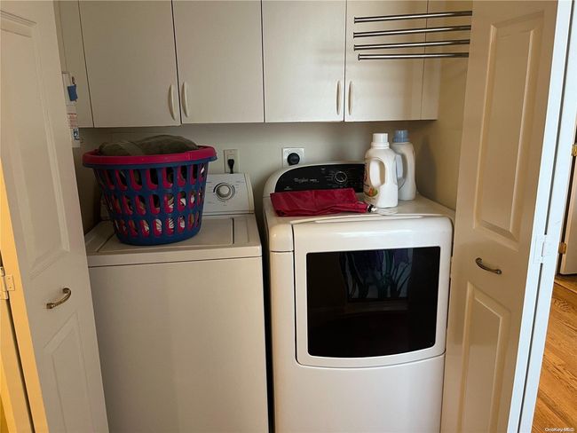 105 - 105 Carriage Ln, Condo with 2 bedrooms, 4 bathrooms and null parking in Plainview NY | Image 20