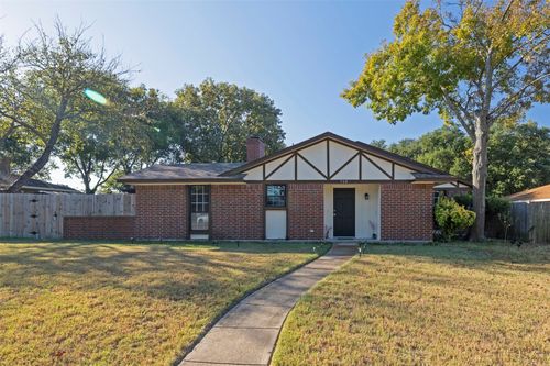710 Waynelee Dr, Lancaster, TX, 75146-2236 | Card Image