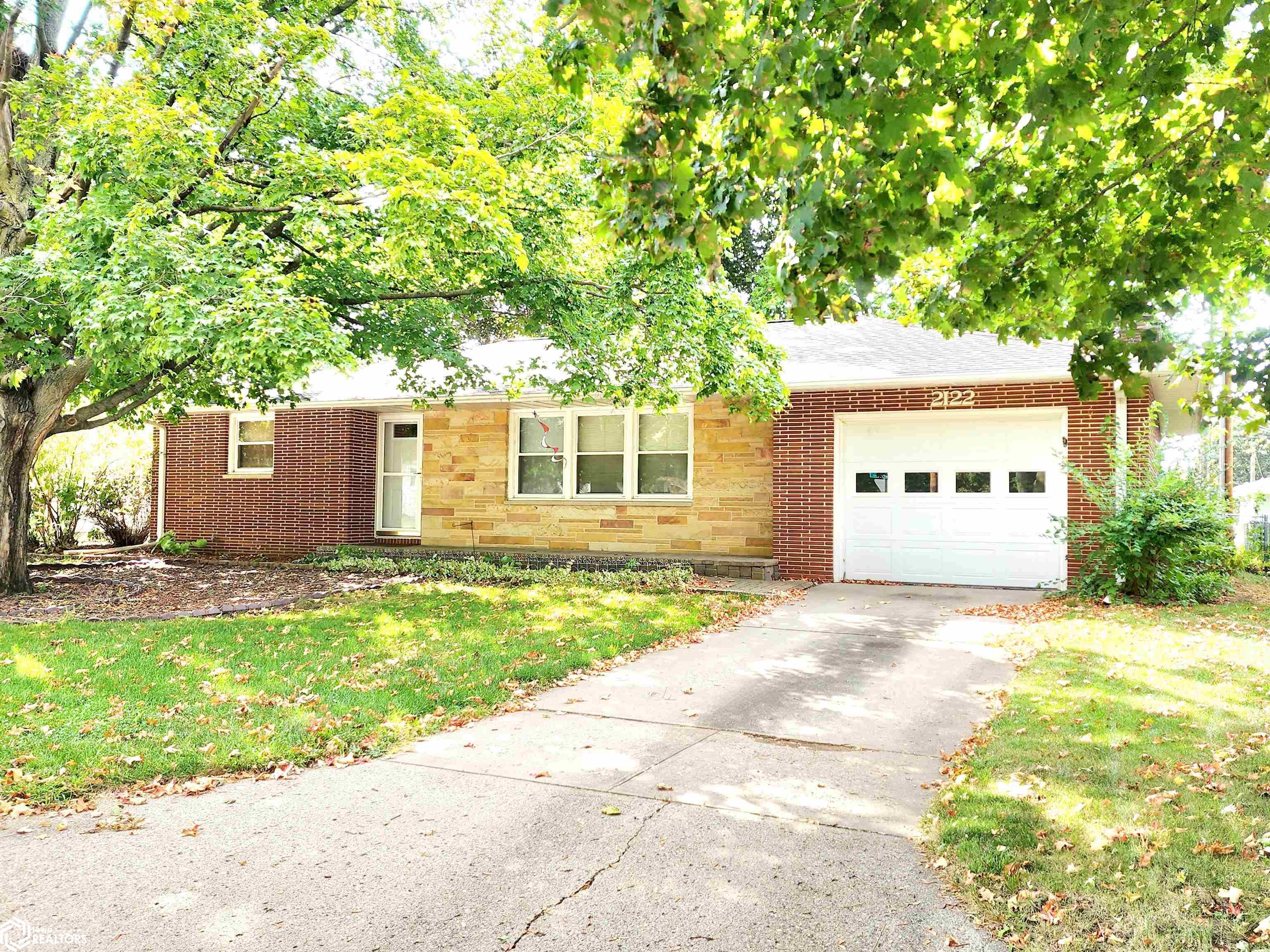 Jefferson Ave, Mason City, IA 50401
