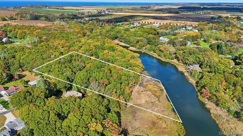 1050 Greton Ct, Mattituck, NY, 11952-1267 | Card Image