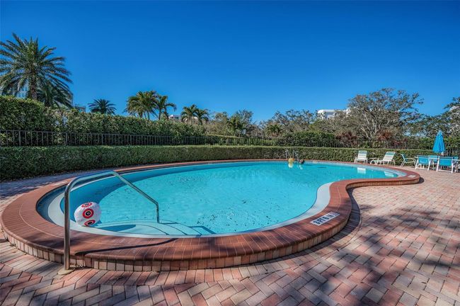Join your friends at the Oaks! | Image 41