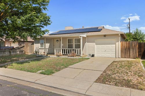 651 Pine Street, Manteca, CA, 95336 | Card Image