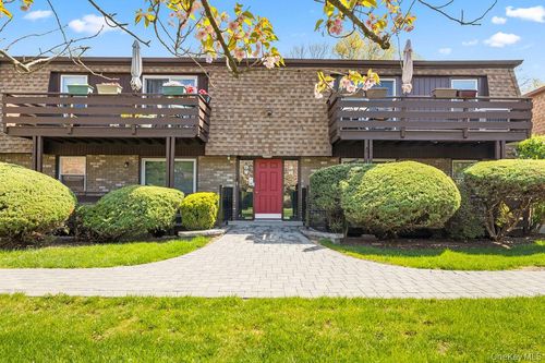 19 New Holland Village, Clarkstown, NY, 10954 | Card Image