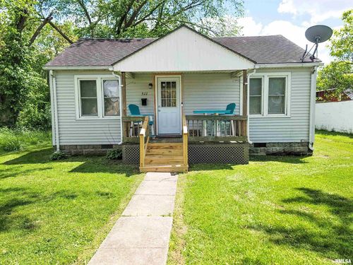 511 W 4th St, Flora, IL, 62839-1256 | Card Image
