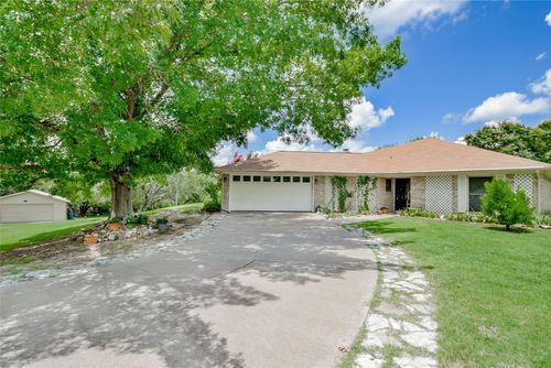 300 Saddleview Ct, Granbury, TX, 76048-6718 | Card Image