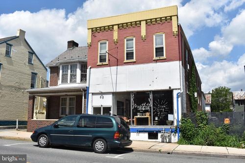 325 W Main St, Kutztown, PA, 19530-1605 | Card Image