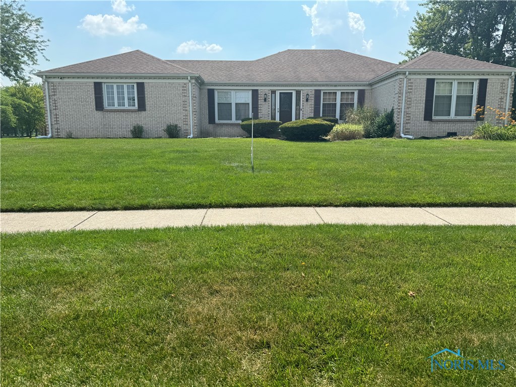 Sandalwood Rd, Perrysburg, OH 43551
