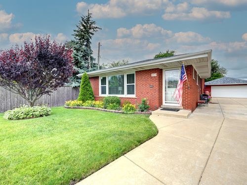 9809 S Albany Ave, Evergreen Park, IL, 60805-3122 | Card Image