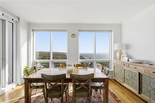 902-1 Tower Dr, Portsmouth, RI, 02871-1637 | Card Image