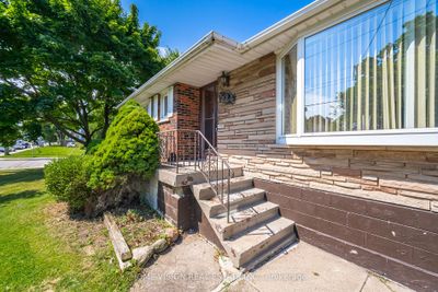 524 E 16 Th St, House other with 3 bedrooms, 2 bathrooms and 3 parking in Hamilton ON | Image 3